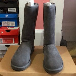 Gray AUTHENTIC UGGS.